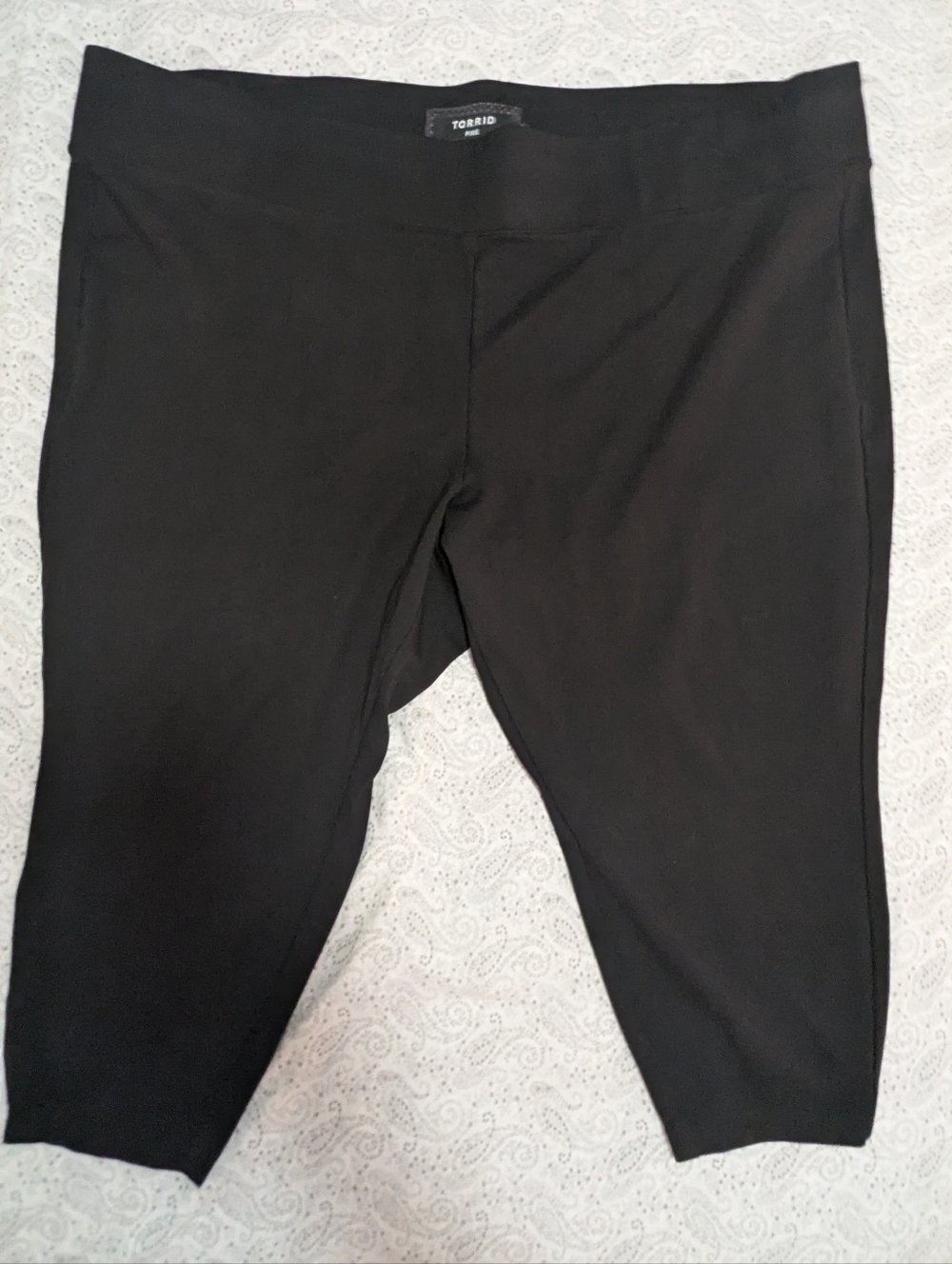 Torrid Pixie Pants Womens Size 6R Black High Rise Cropped Stretch Ladies